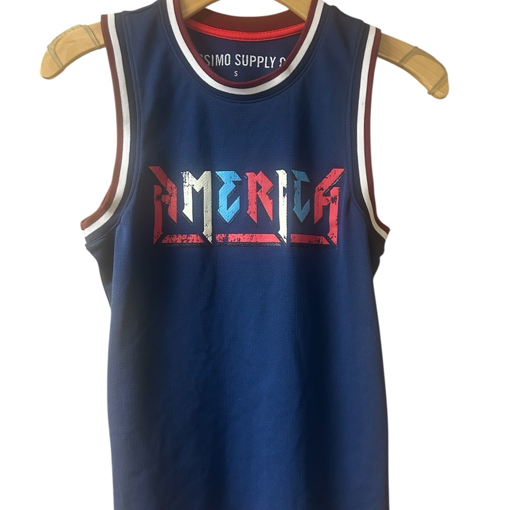 🌿🛍️5/$25 Men’s Mossimo Supply Co. Y2K “America” Tank